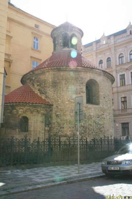 Bild Prag-2006-EOS350D_317.jpg wird geladen...